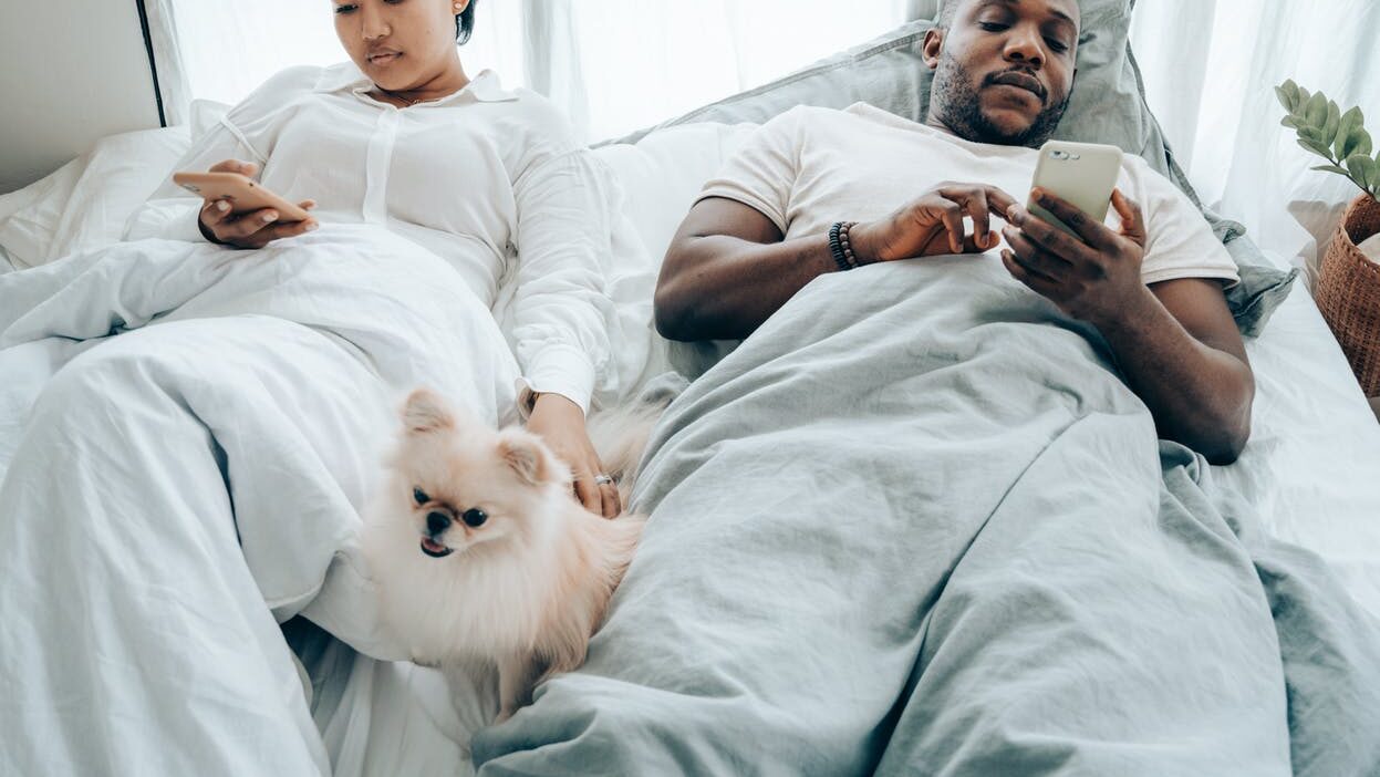 إدمان الهاتف المحمول