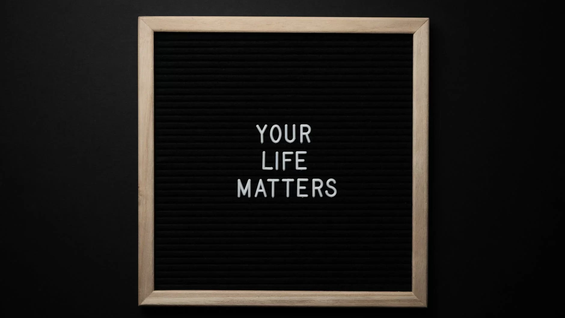 16 طريقة للتوقف عن أن تكون مُرضيًا للناس