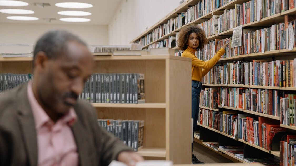 أهمية القراءة لنفسك بصوت عال