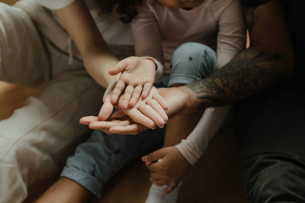 طرق تحسين علاقاتك مع زملائك في العمل