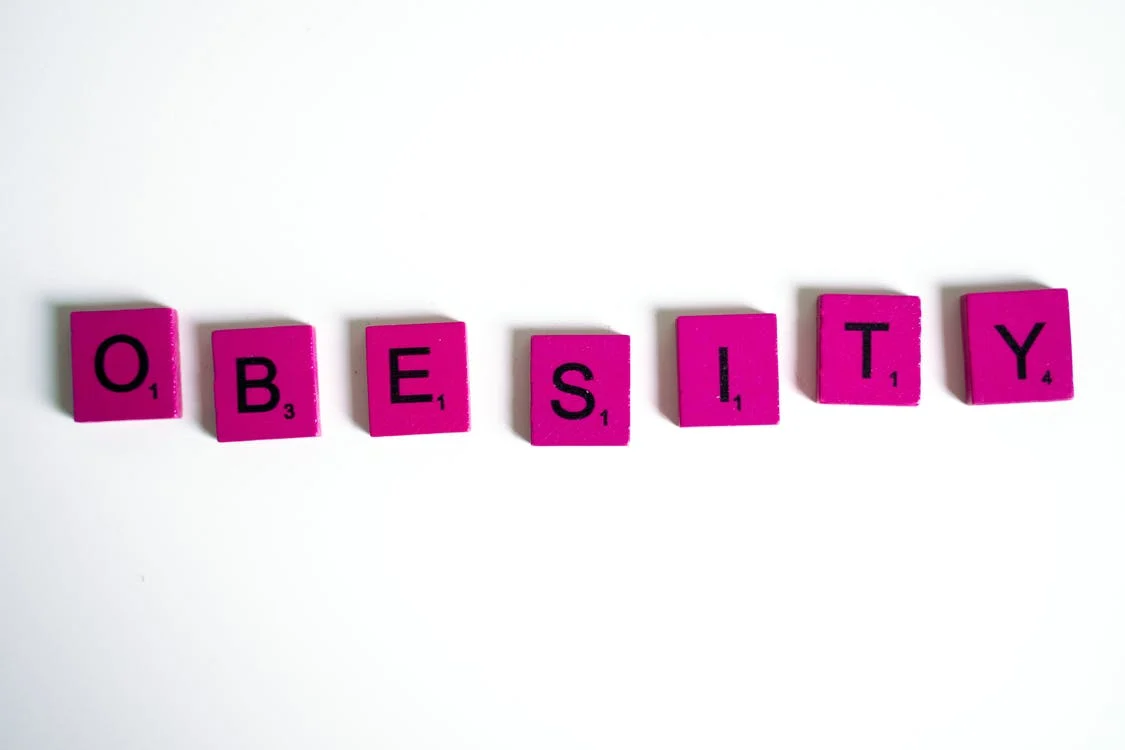 عوامل رئيسية تؤدي إلى زيادة الوزن والسمنة