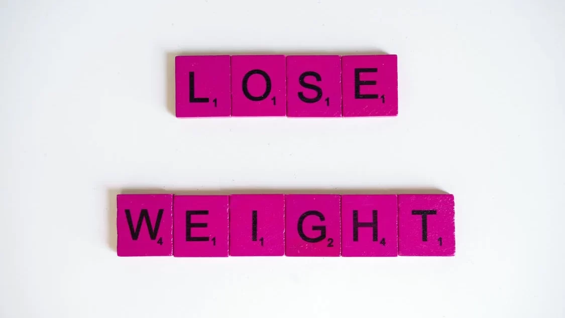 طرق لمساعدة قطتك في التغلب على السمنة