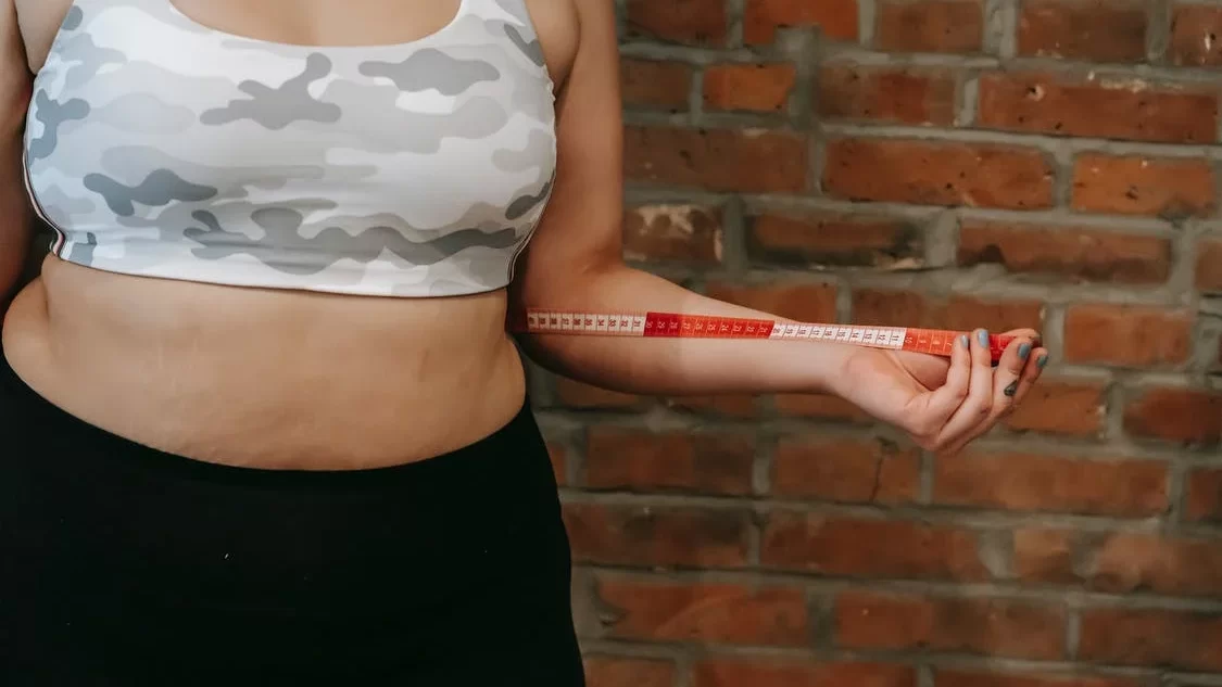 عوامل رئيسية تؤدي إلى زيادة الوزن والسمنة